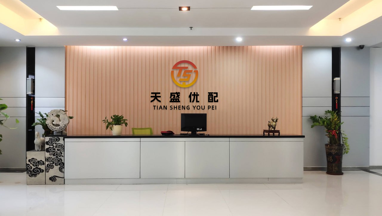 豌豆财富 董军会见南非国防军司令